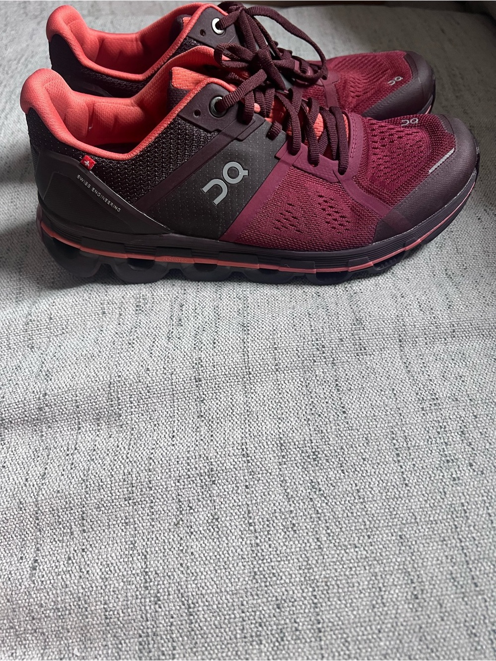 On Cloudace Running Women's Burgundy/Lava Athletic Shoes size 8 like new